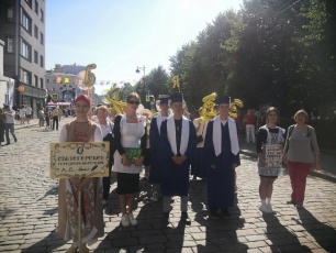 Праздничное шествие в честь Дня города и Выборгского района